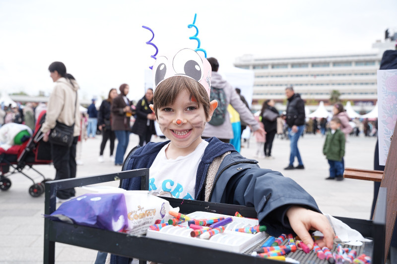 Çocuklar boyama küpü