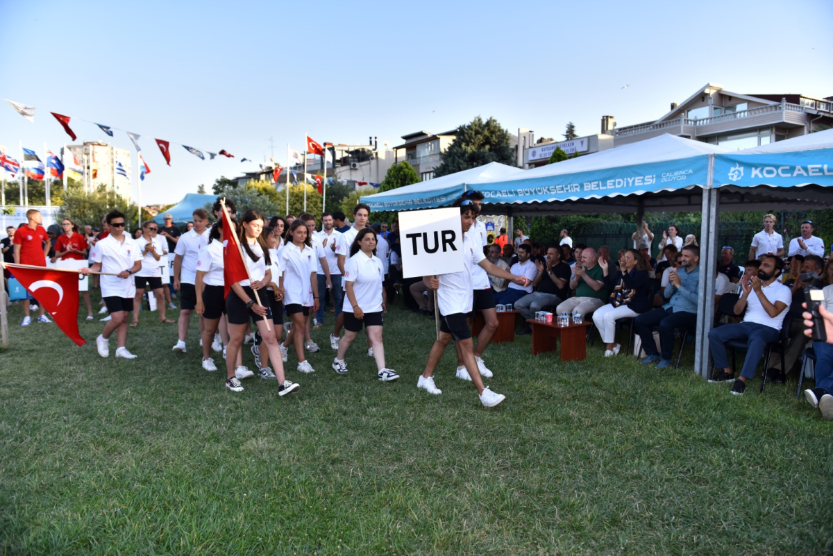 Darıca Balyanoz Koyu’nda yelkenler fora