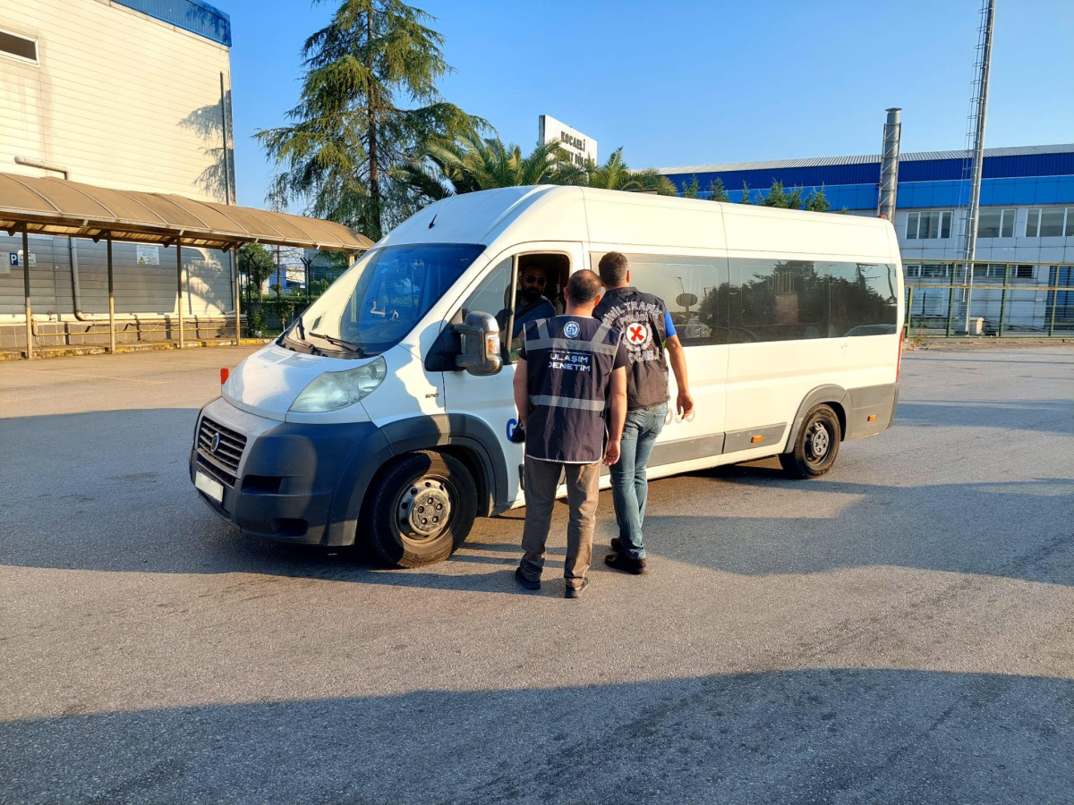 6 araç trafikten men edildi