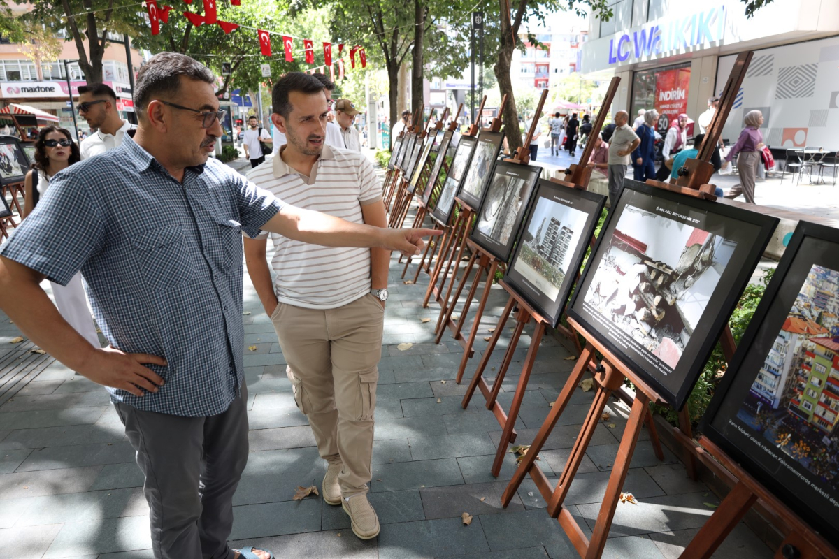 17 Ağustos ve 6 Şubat depremleri fotoğraflarla anıldı