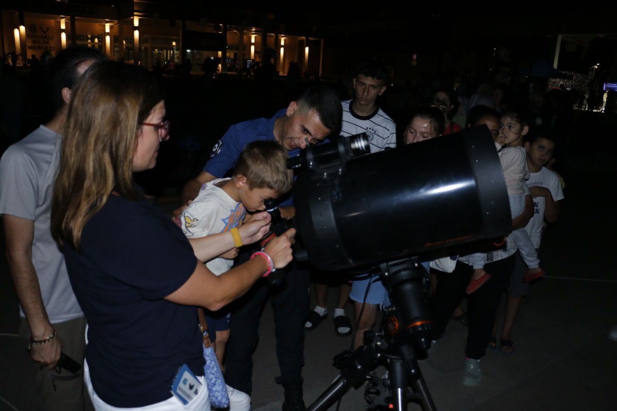 Gökyüzü Gözlem Şenliği ile uzay gözlemlendi