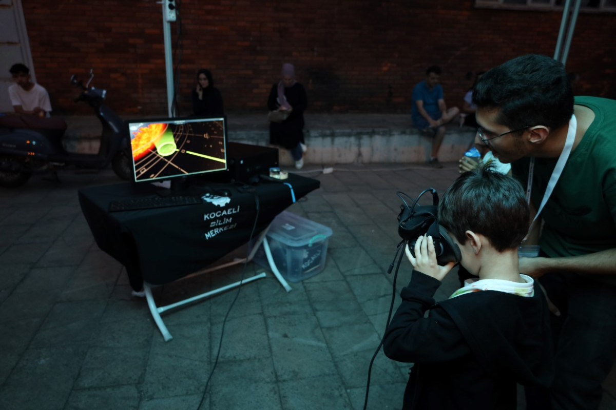 Gökyüzü Gözlem Şenliği ile uzay gözlemlendi