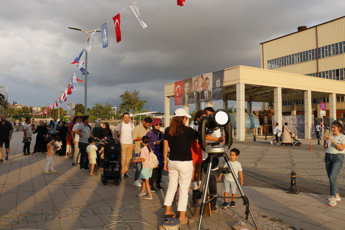 Gökyüzü Gözlem Şenliği ile uzay gözlemlendi
