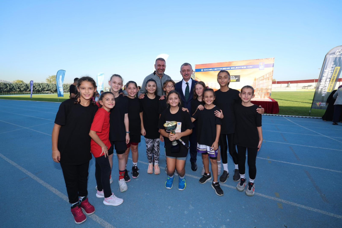 Nesiller kitapla buluştu