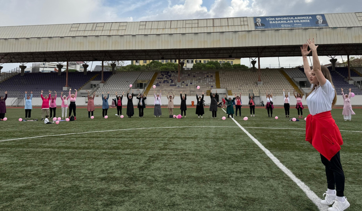 Büyükşehir’den meme kanseri farkındalık yürüyüşü