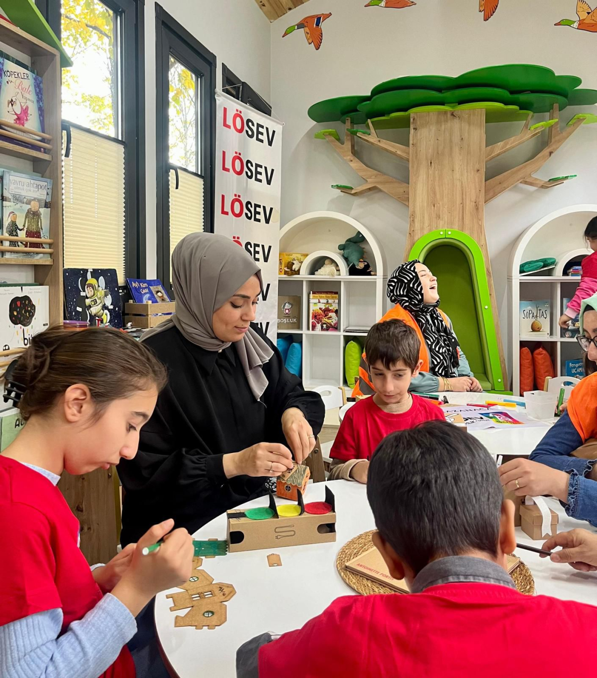 LÖSEV’in çocukları Lokomotif Köy’de moral buldu