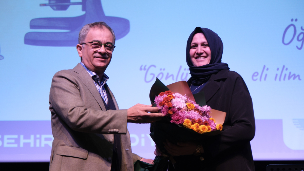 Büyükşehir öğretmenlerini unutmadı