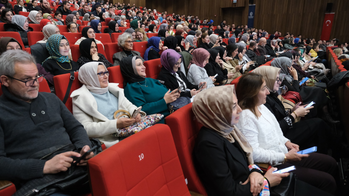 Büyükşehir öğretmenlerini unutmadı