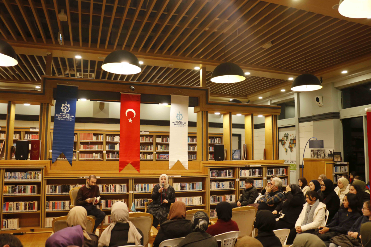 Sezai Karakoç şiirleriyle anıldı