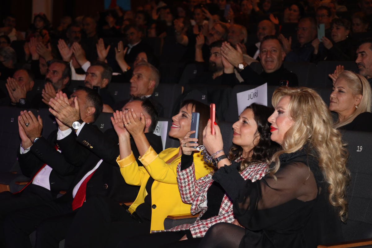 Halk müziği yarışmasında muhteşem final