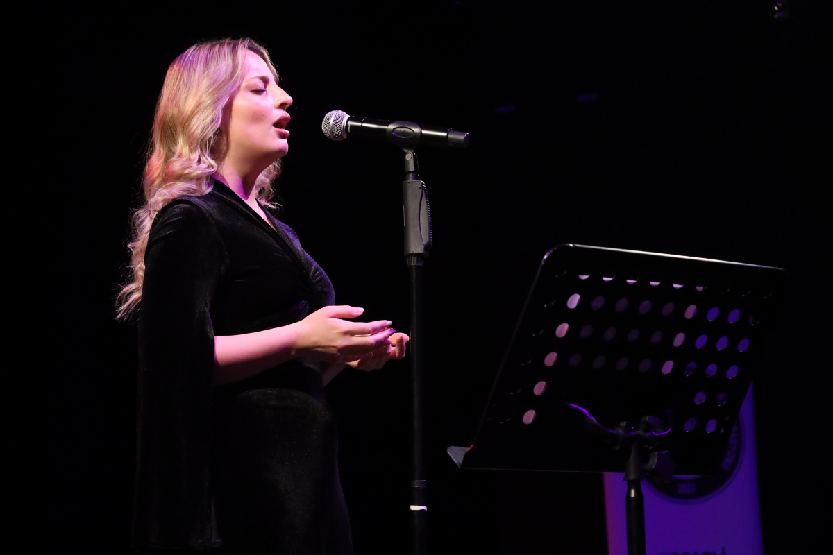 Halk müziği yarışmasında muhteşem final