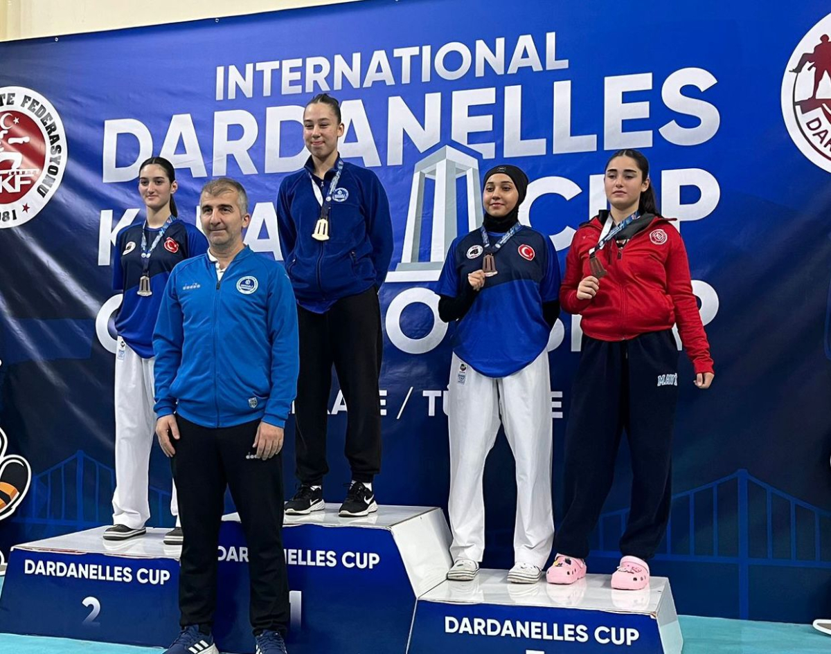 Kağıtspor’dan şampiyonluklarla dolu bir yıl