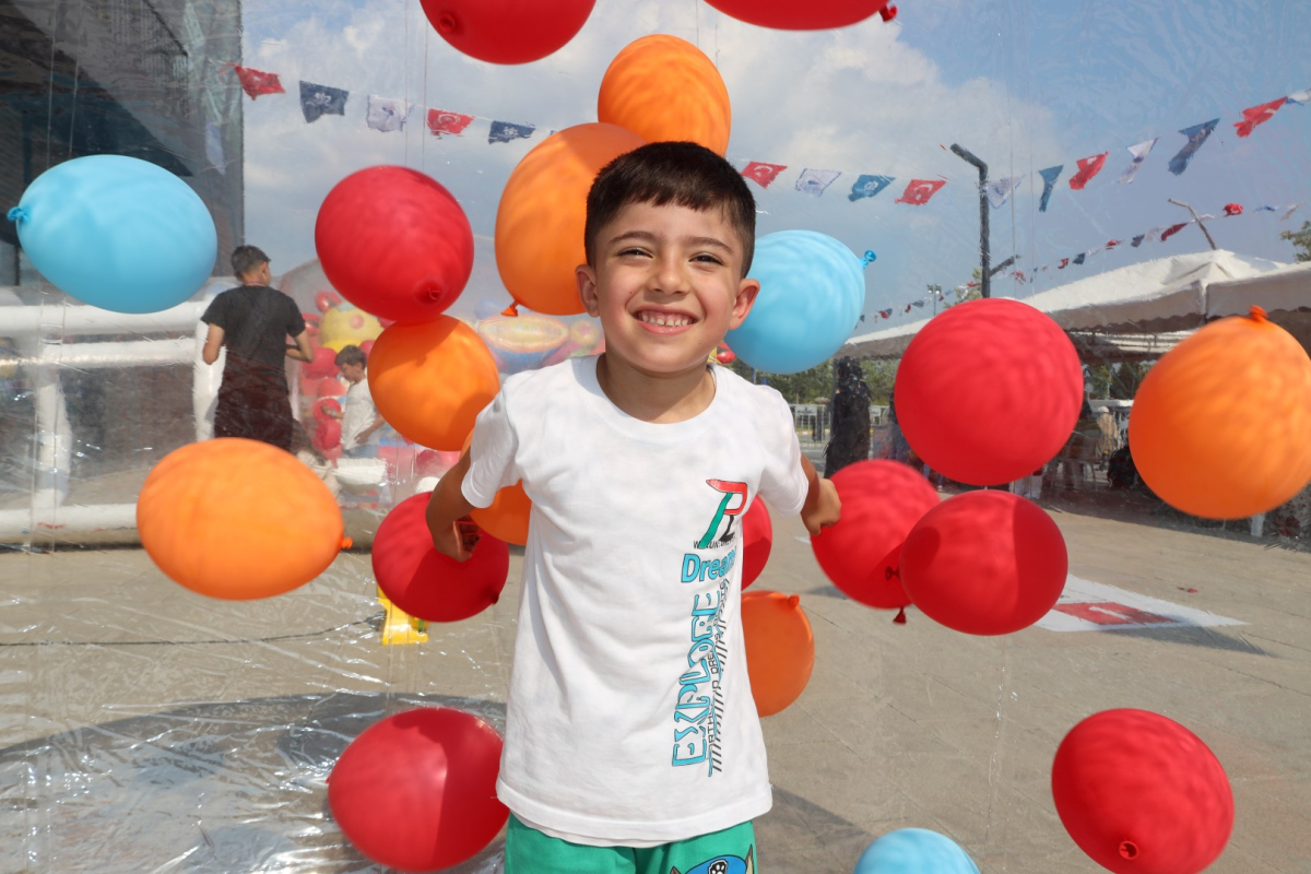 Oyun, atölye ve neşe bir arada