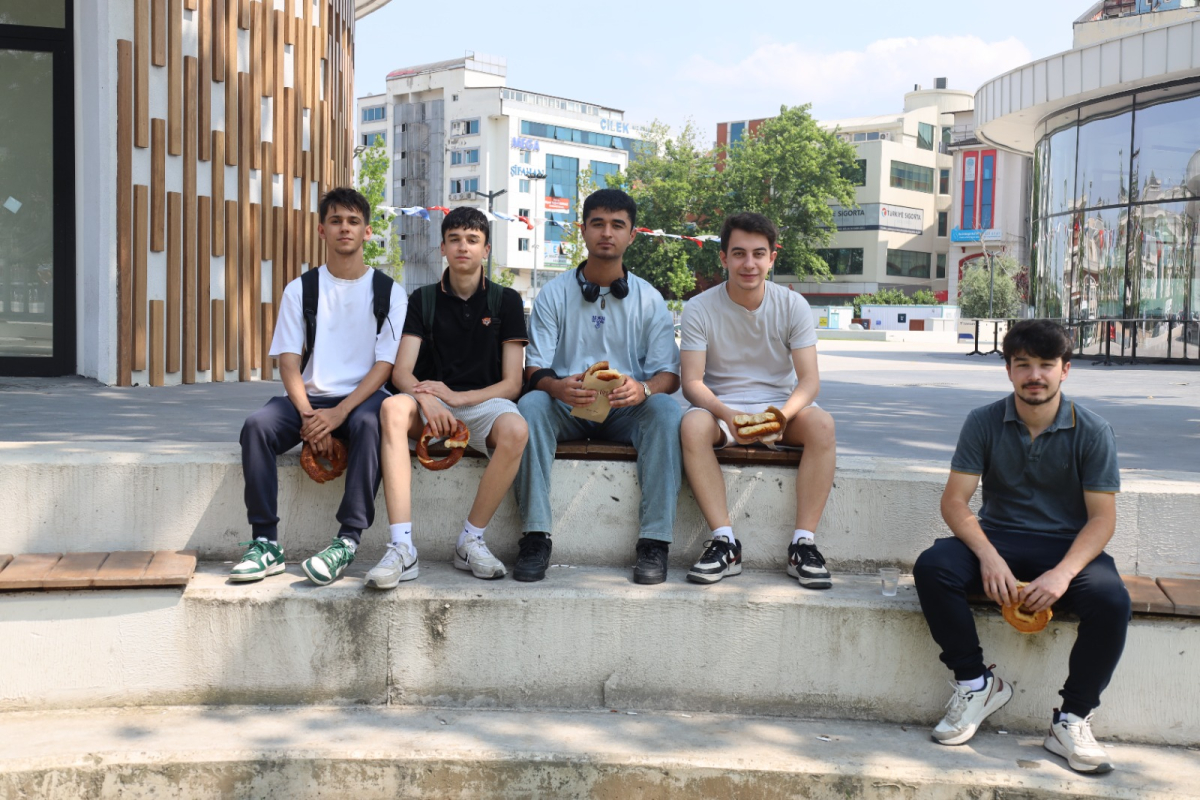 İzmit’in kalbi bu meydanda atıyor