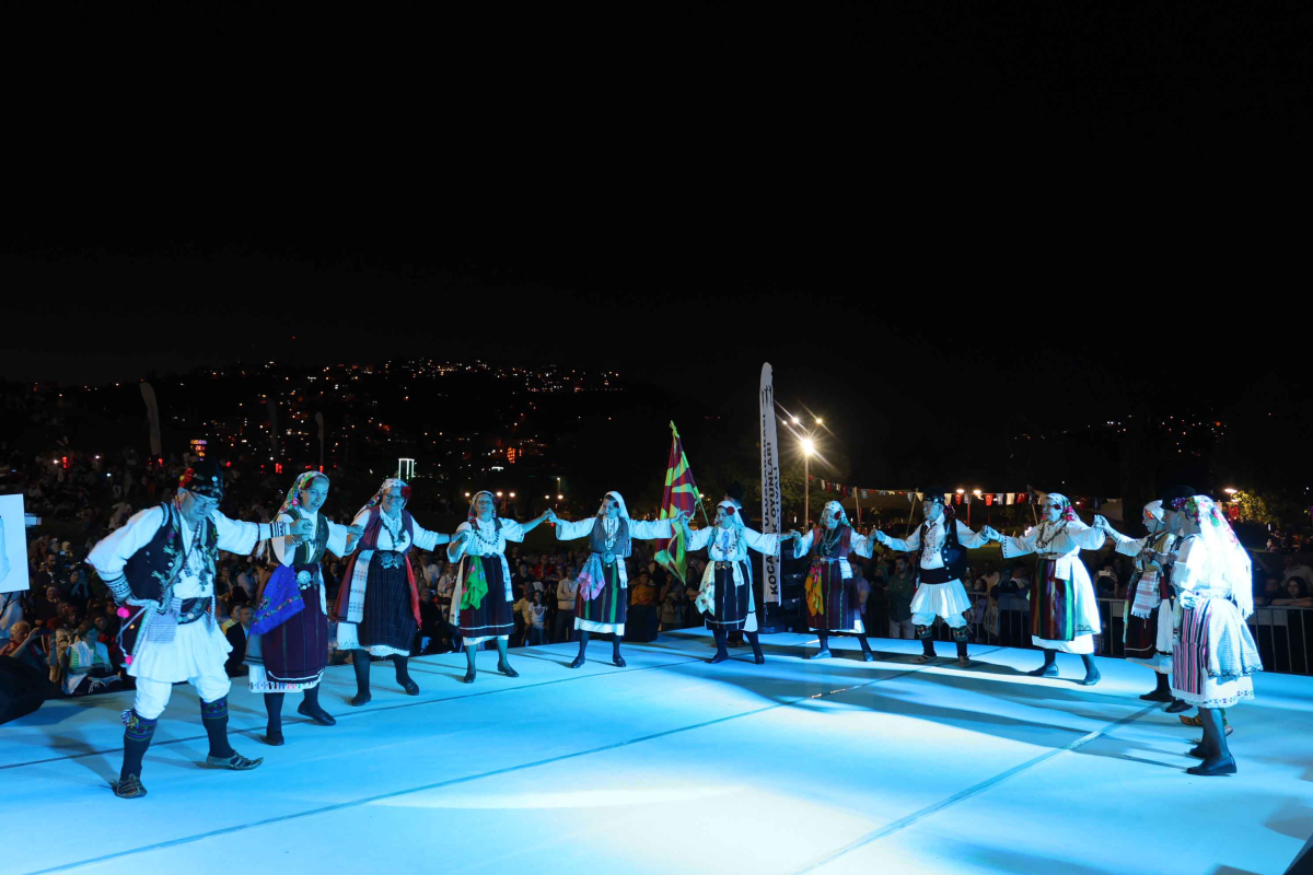 Kocaeli’de 2. Balkan Halk Oyunları rüzgârı esti