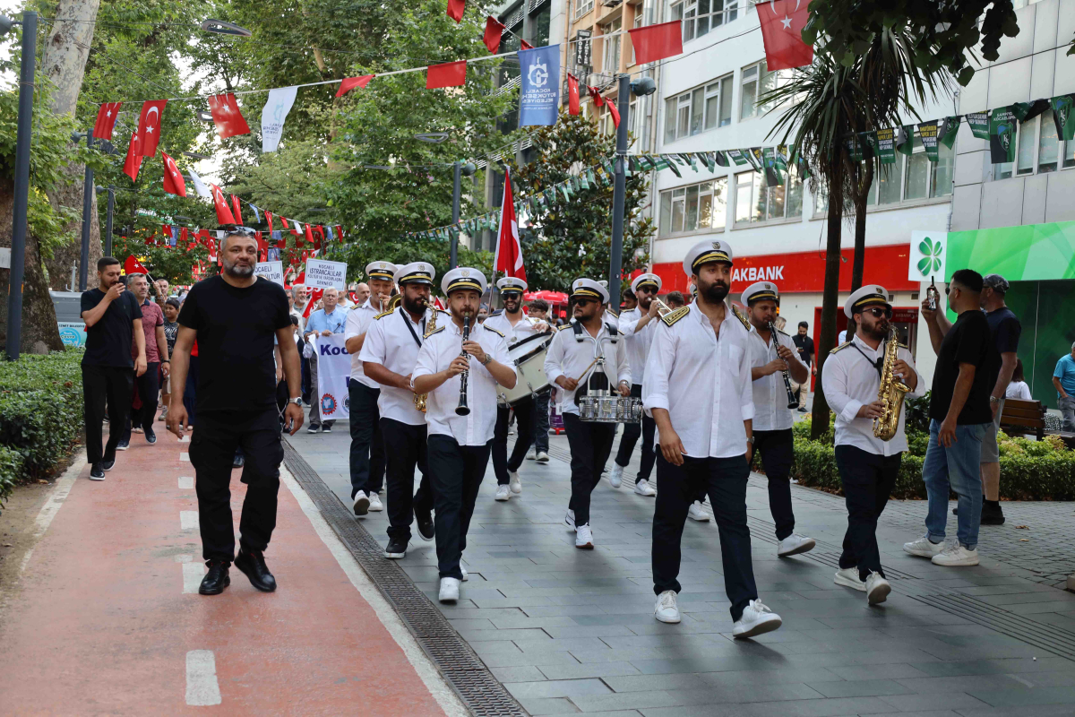 Kocaeli’de 2. Balkan Halk Oyunları rüzgârı esti
