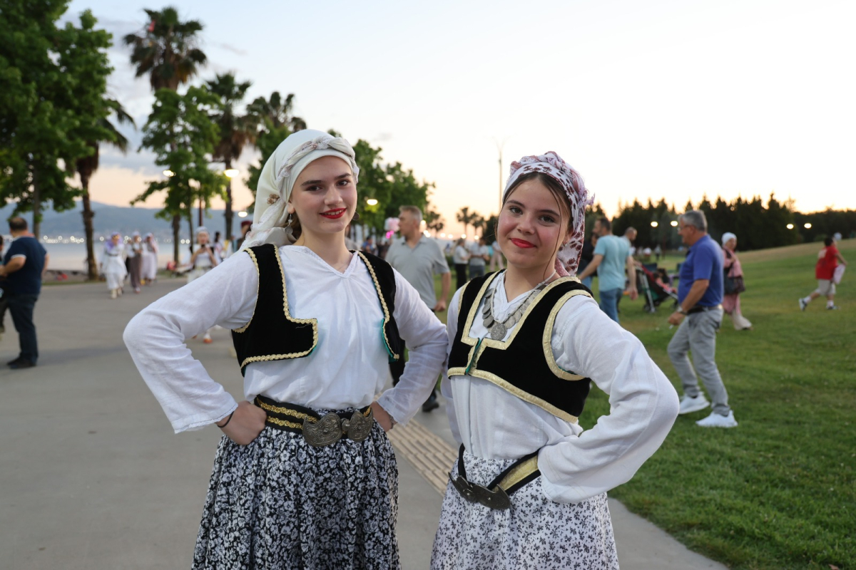 Kocaeli’de 2. Balkan Halk Oyunları rüzgârı esti