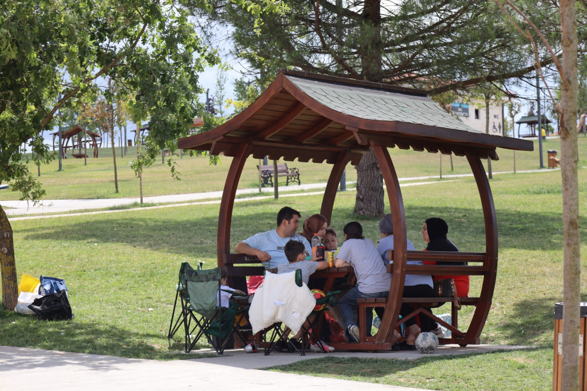 Her adımda huzur, her köşede dostluk