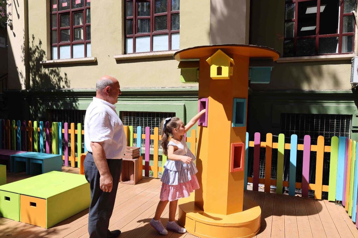 İzmit Ulugazi İlkokulu’na masal gibi bir bahçe