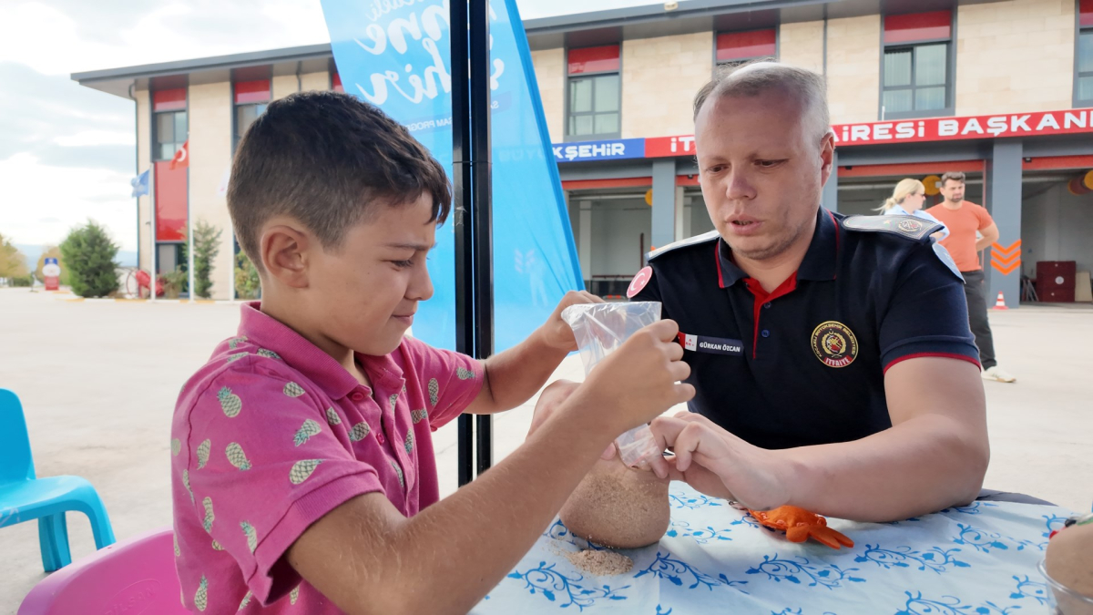 Lokomotifin miniklerinden itfaiye ziyareti