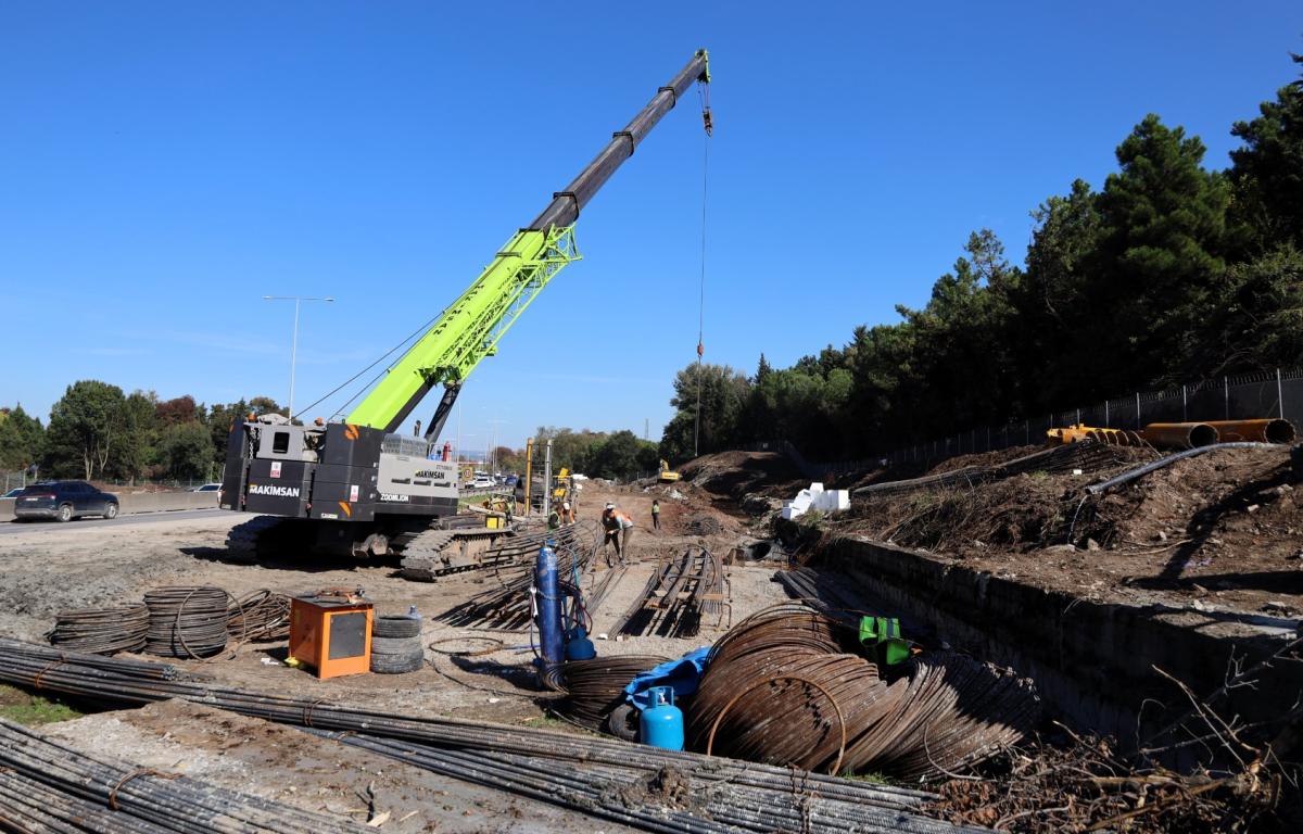 Fore kazıklar çakılıyor