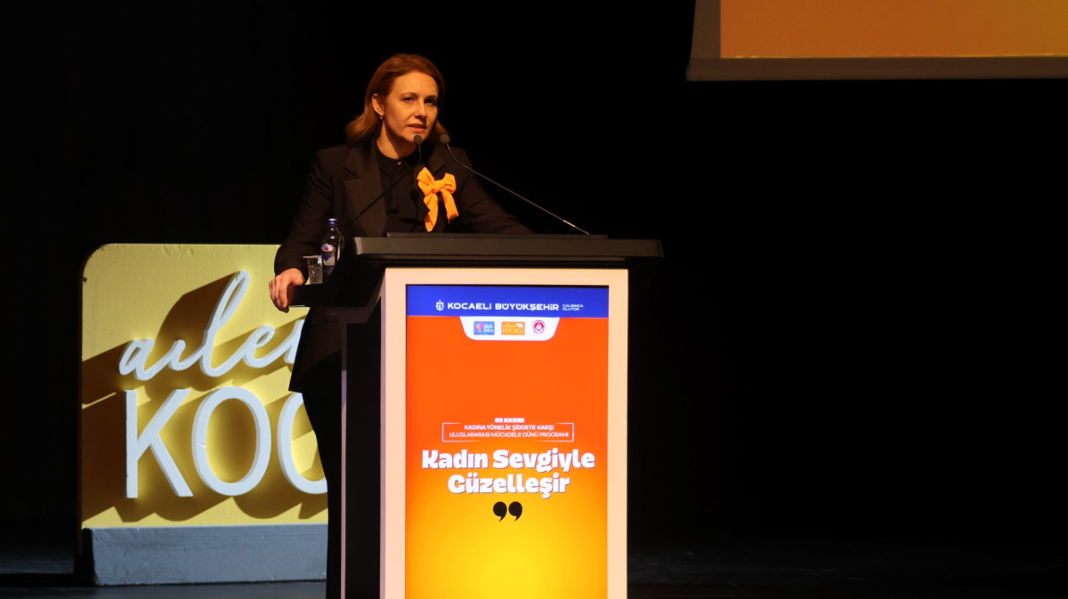 Turuncu balonlarla kadına şiddete ‘dur’ mesajı