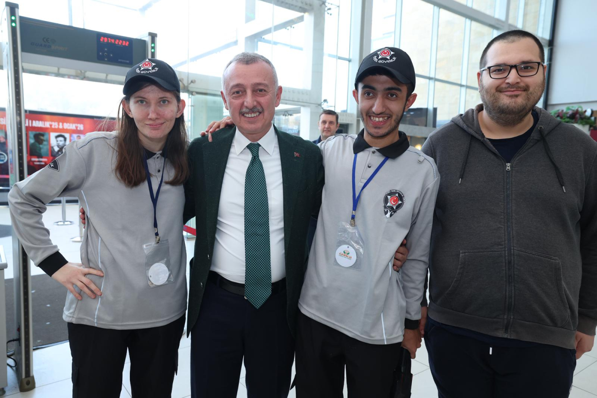 Başkan Büyükakın’dan Gonca’nın gençlerine tam not