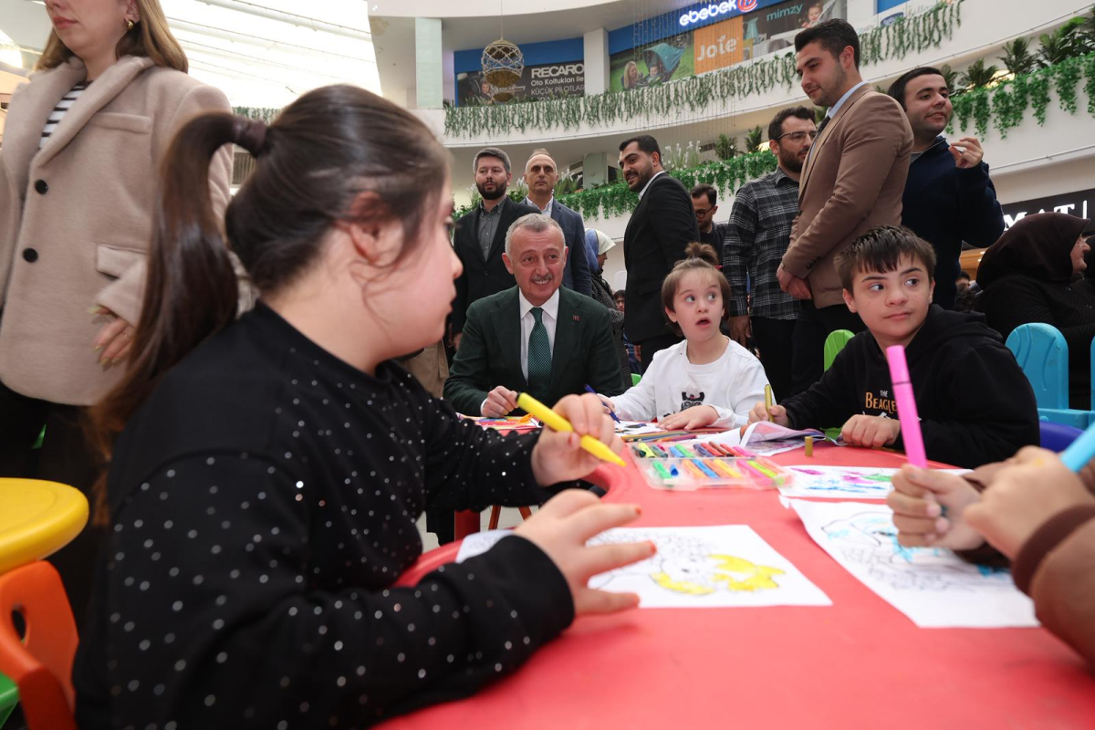 Başkan Büyükakın’dan Gonca’nın gençlerine tam not