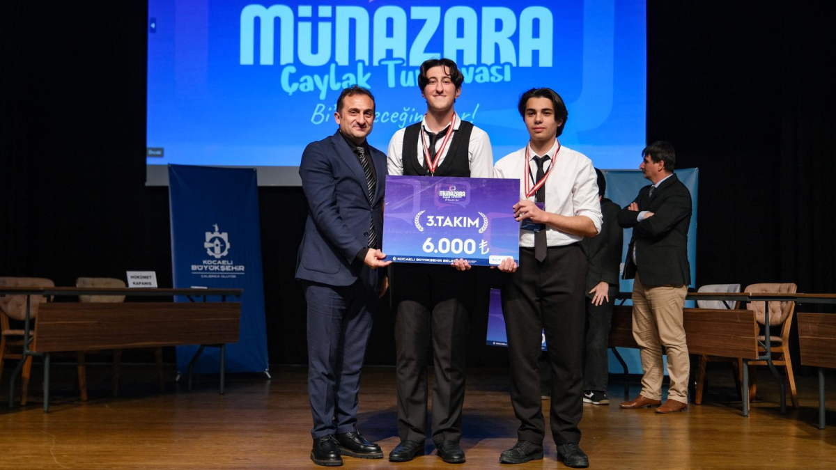 Genç münazırlar, “Bi’ Diyeceğim Var” dedi