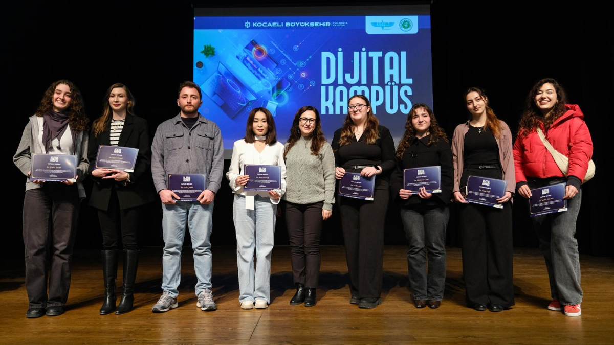 Dijital Kampüs’te yetişen 235 genç sertifikalarını aldı