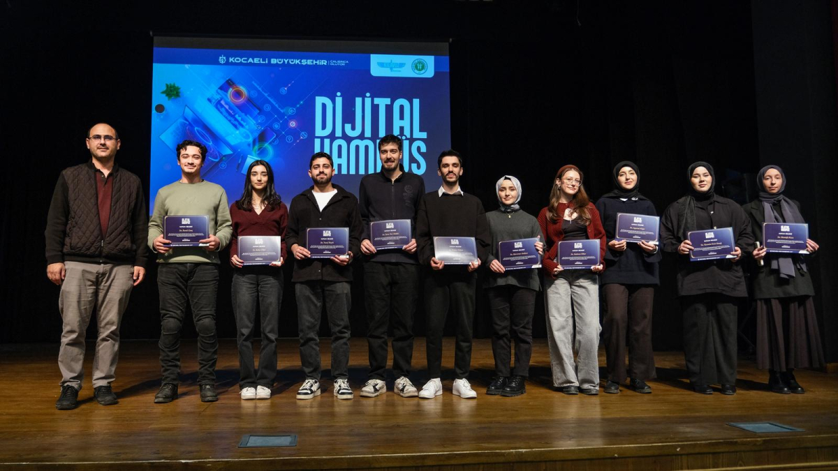 Dijital Kampüs’te yetişen 235 genç sertifikalarını aldı