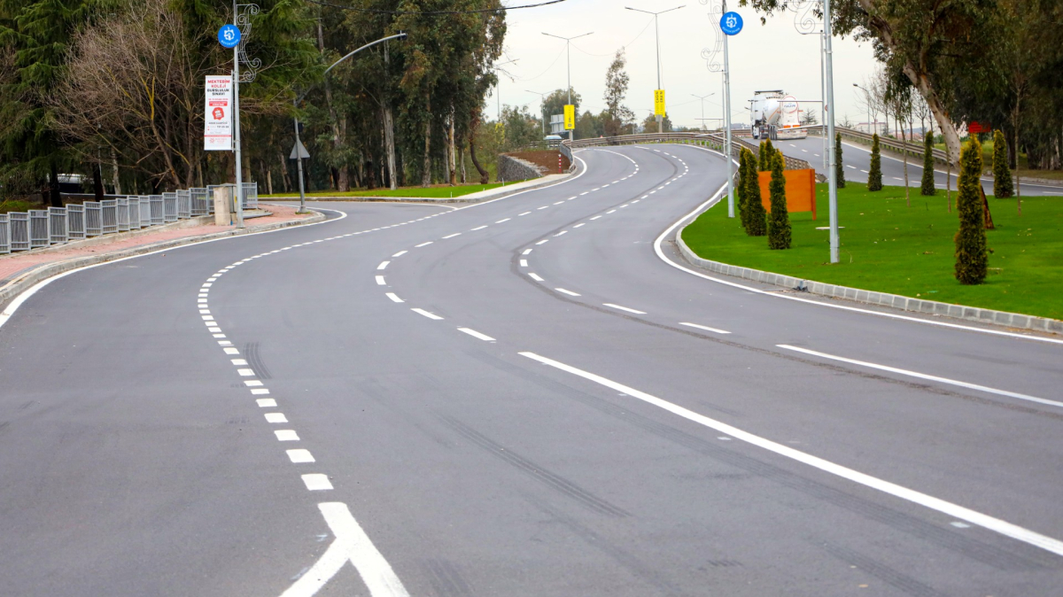 Ressamların değil, Büyükşehir’in eli değdi