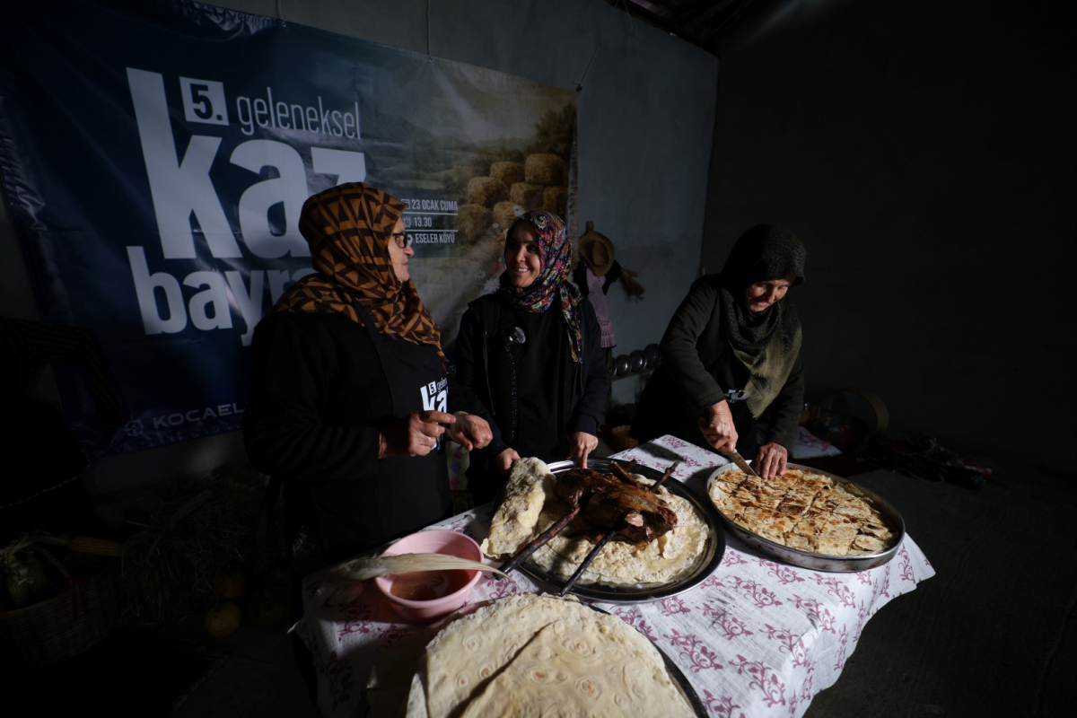 Eseler Köyü’nde Kaz Bayramı öncesi imece bereketi 