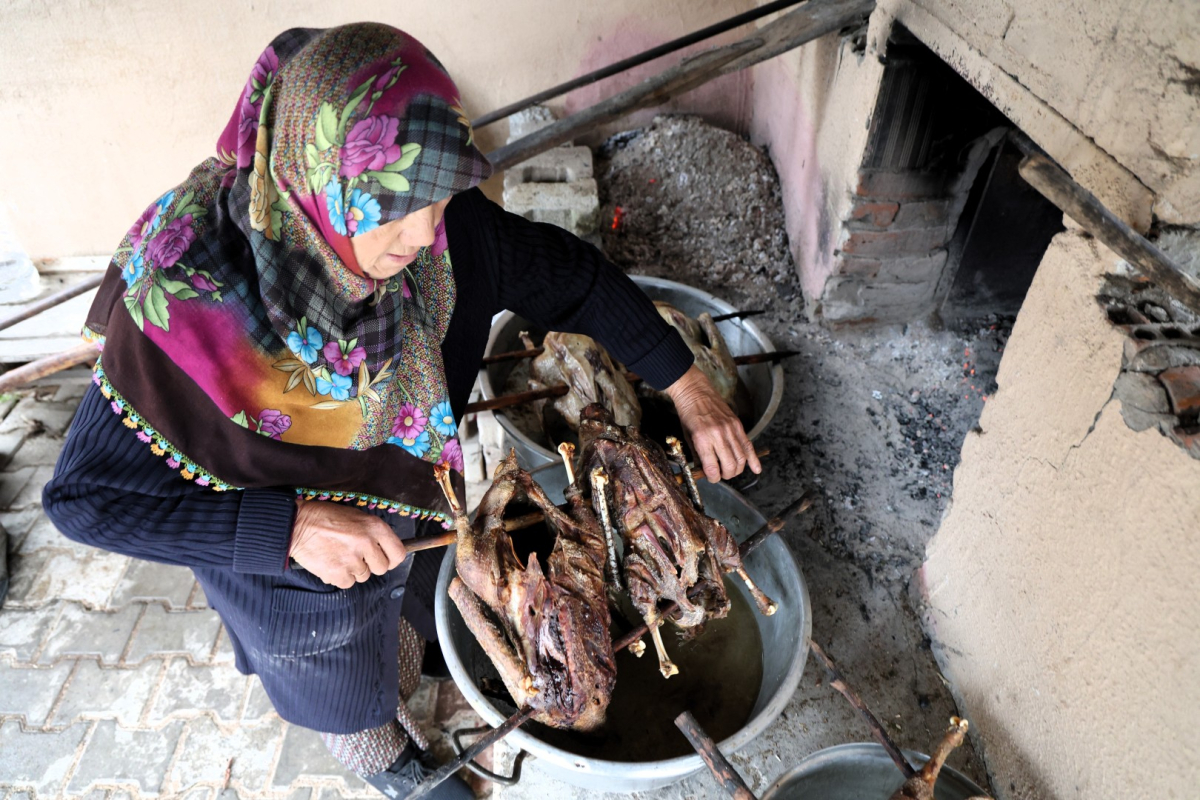 Eseler Köyü’nde Kaz Bayramı öncesi imece bereketi 