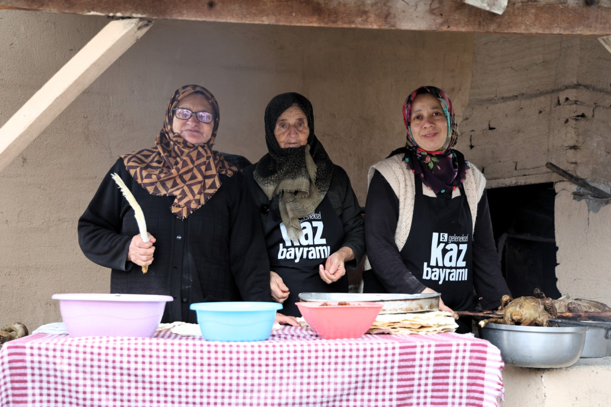 Eseler Köyü’nde Kaz Bayramı öncesi imece bereketi 