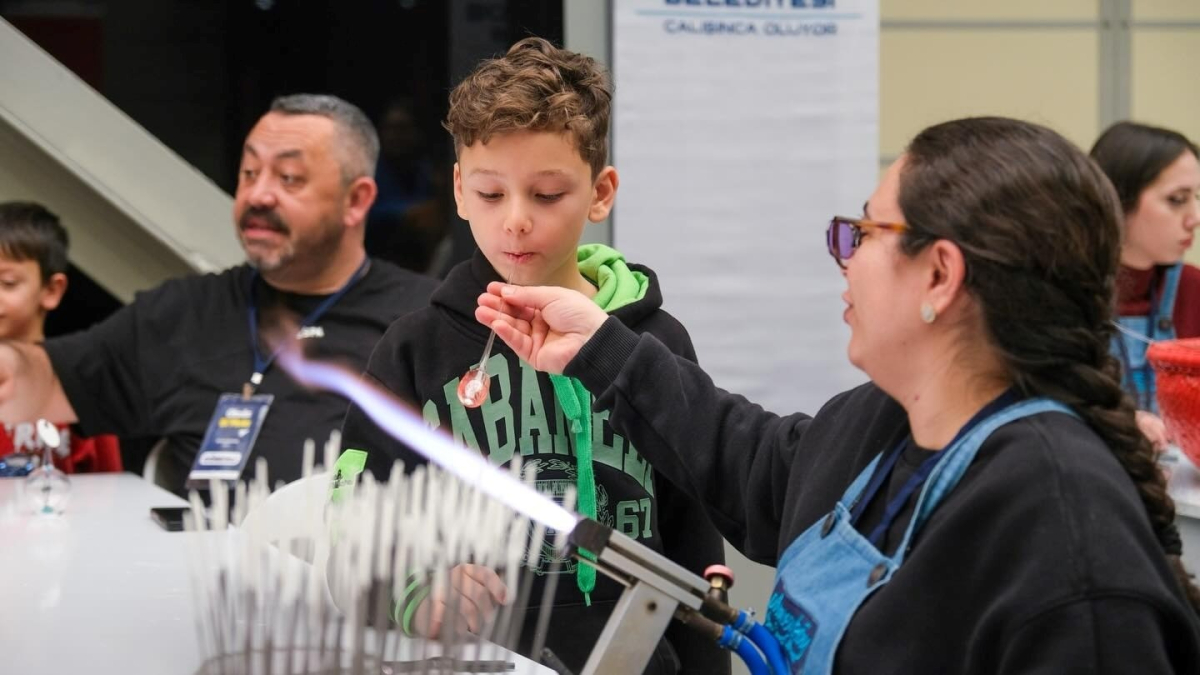 Çocuklar yorgunluklarını “Okula Bi’ Mola”da atıyor