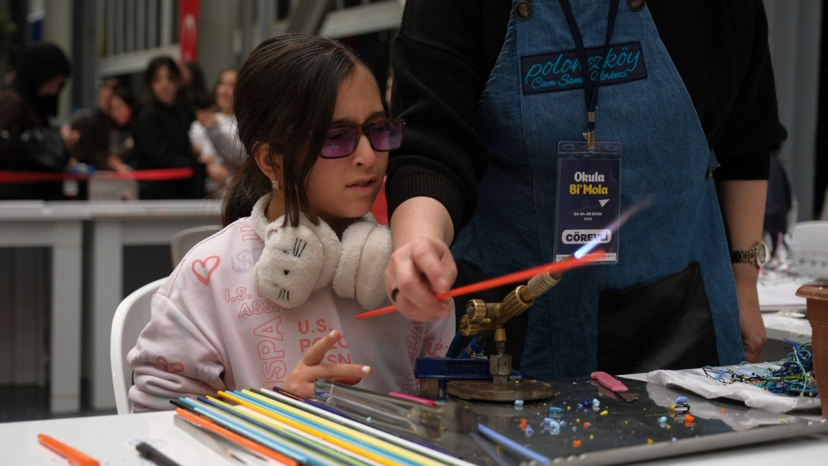 Çocuklar yorgunluklarını “Okula Bi’ Mola”da atıyor