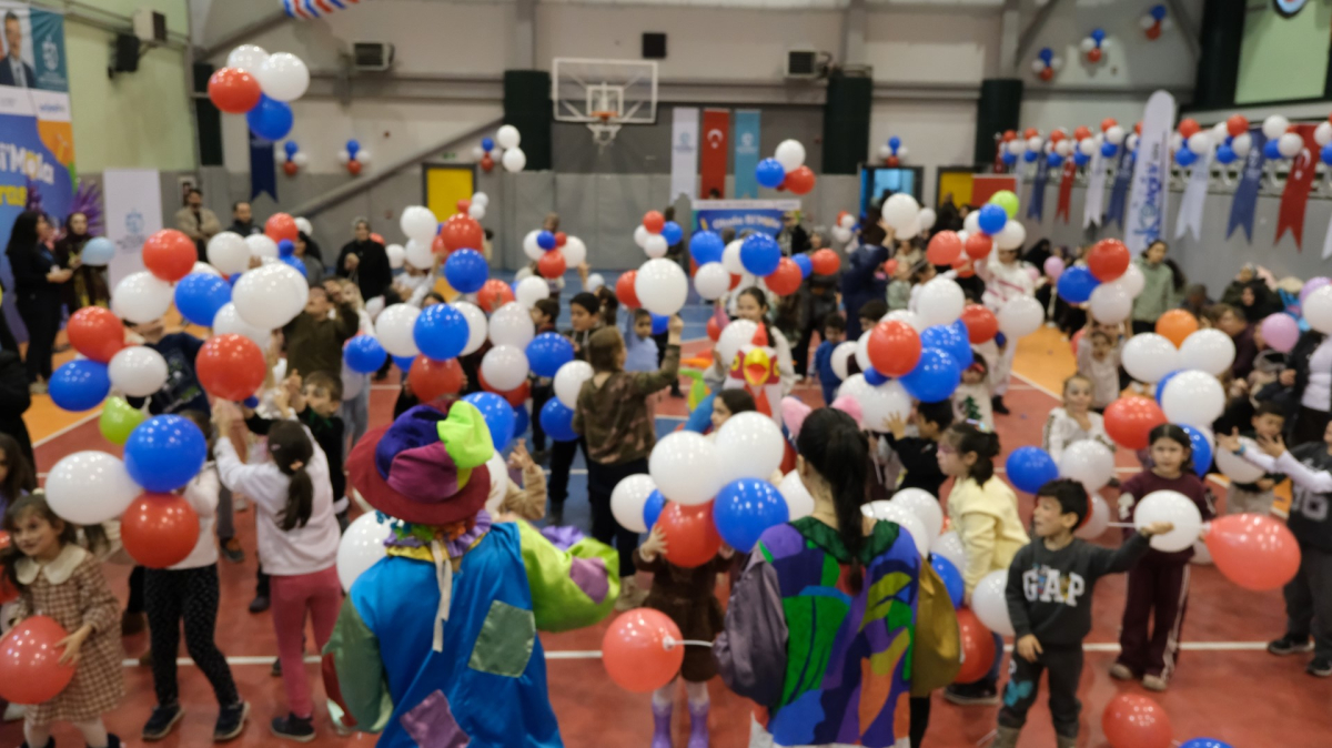 “Okula Bi’ Mola” etkinlikleri Karamürsel’i coşturdu