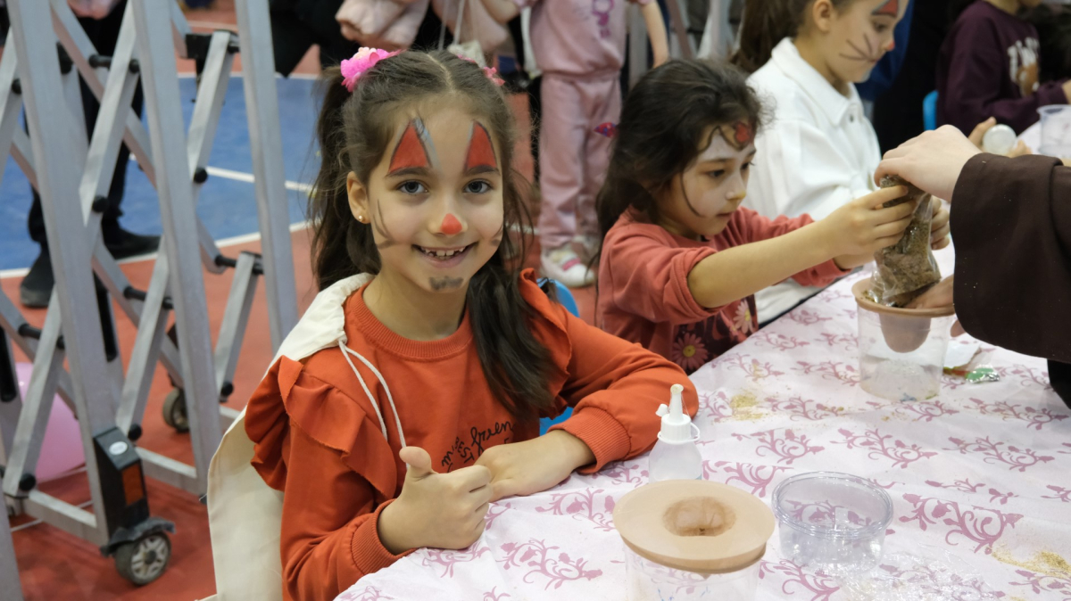 “Okula Bi’ Mola” etkinlikleri Karamürsel’i coşturdu