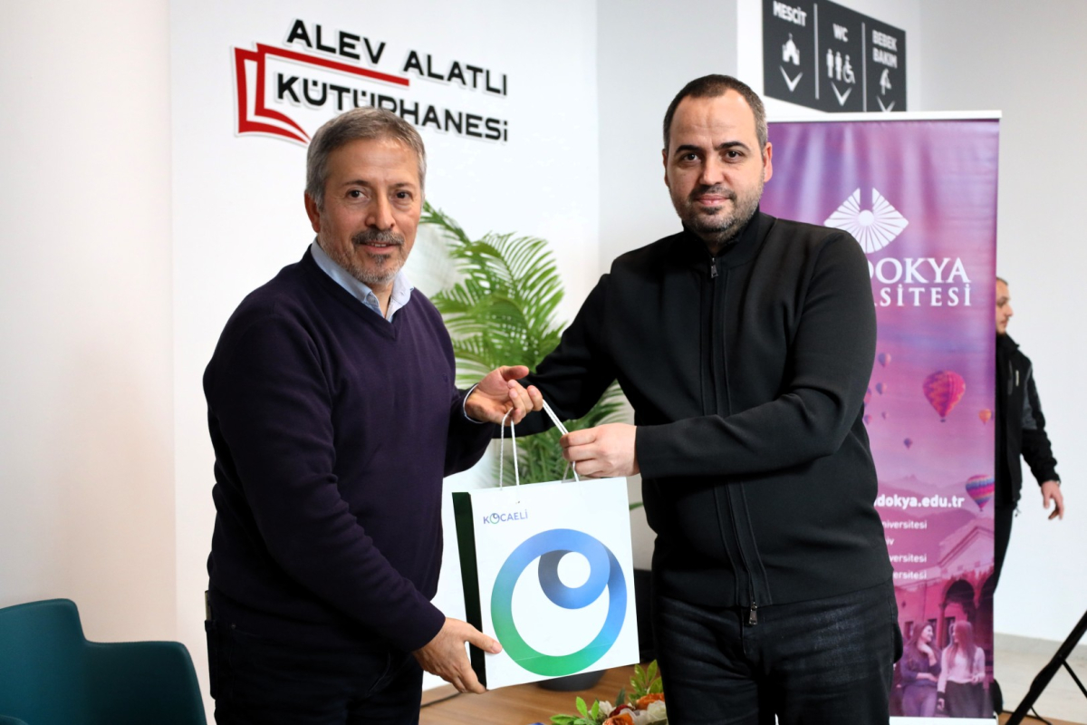 Yazar Alev Alatlı, adını taşıyan kütüphanede anıldı