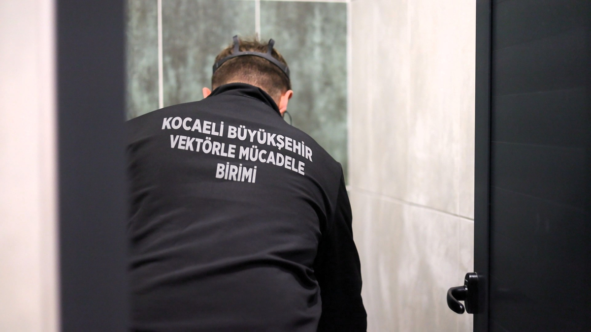 Büyükşehir, yarıyıl tatilinde 689 okulu ilaçladı