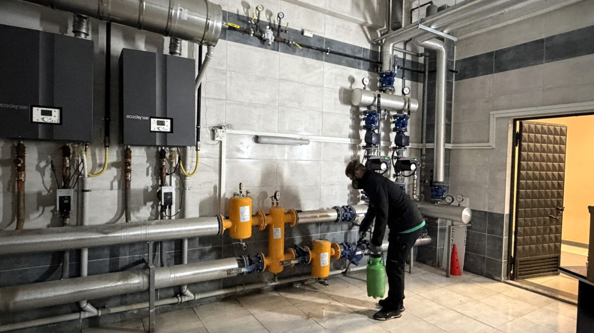 Büyükşehir, yarıyıl tatilinde 689 okulu ilaçladı