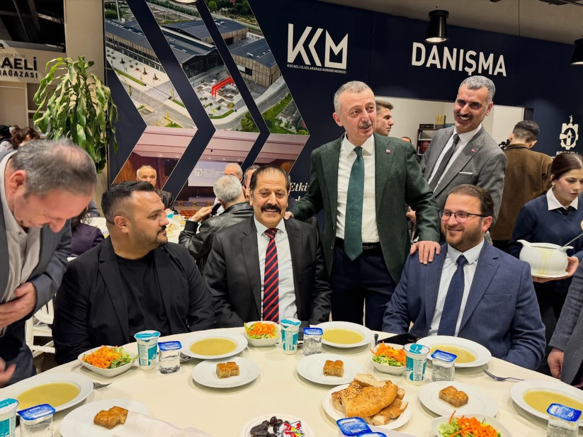 820 STK’dan başkan,  yönetim ve üyeler katıldı