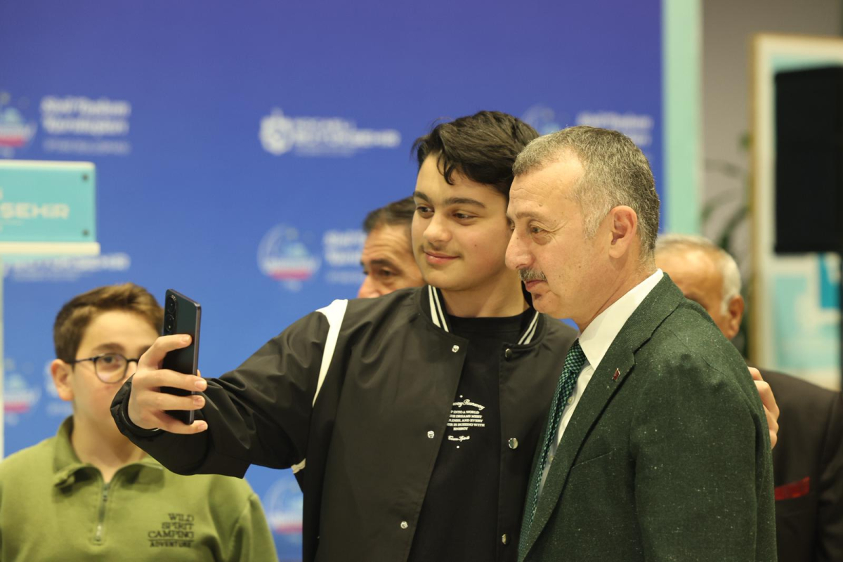 820 STK’dan başkan,  yönetim ve üyeler katıldı