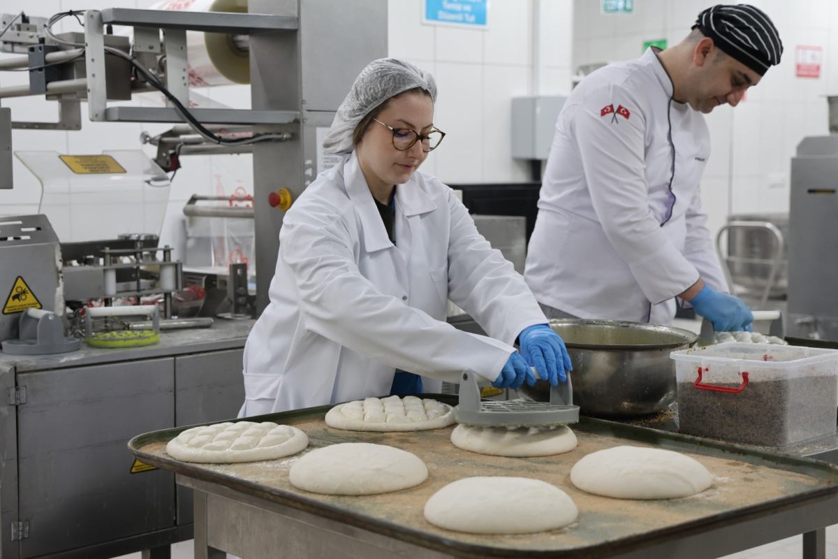 Gençlerden iftar sofralarına sıcak dokunuş