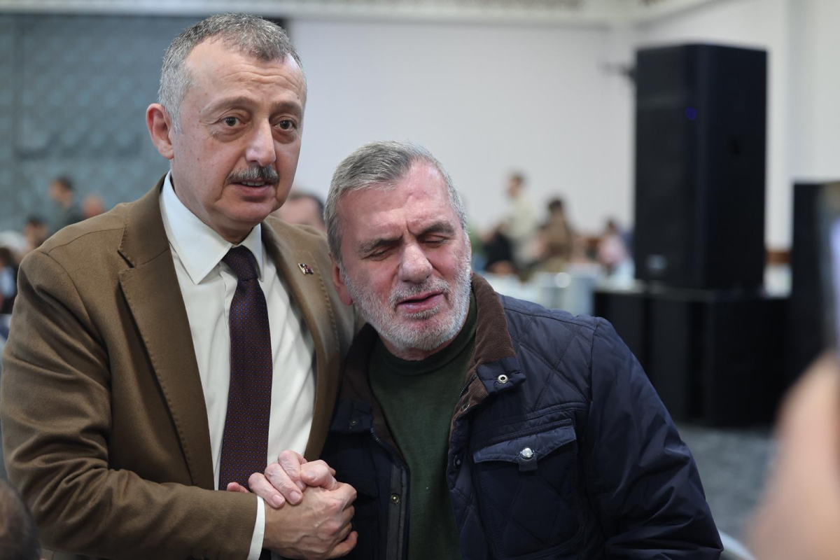 Başkan Büyükakın’ın, pazarcı  esnafıyla yaptığı iftara yoğun katılım