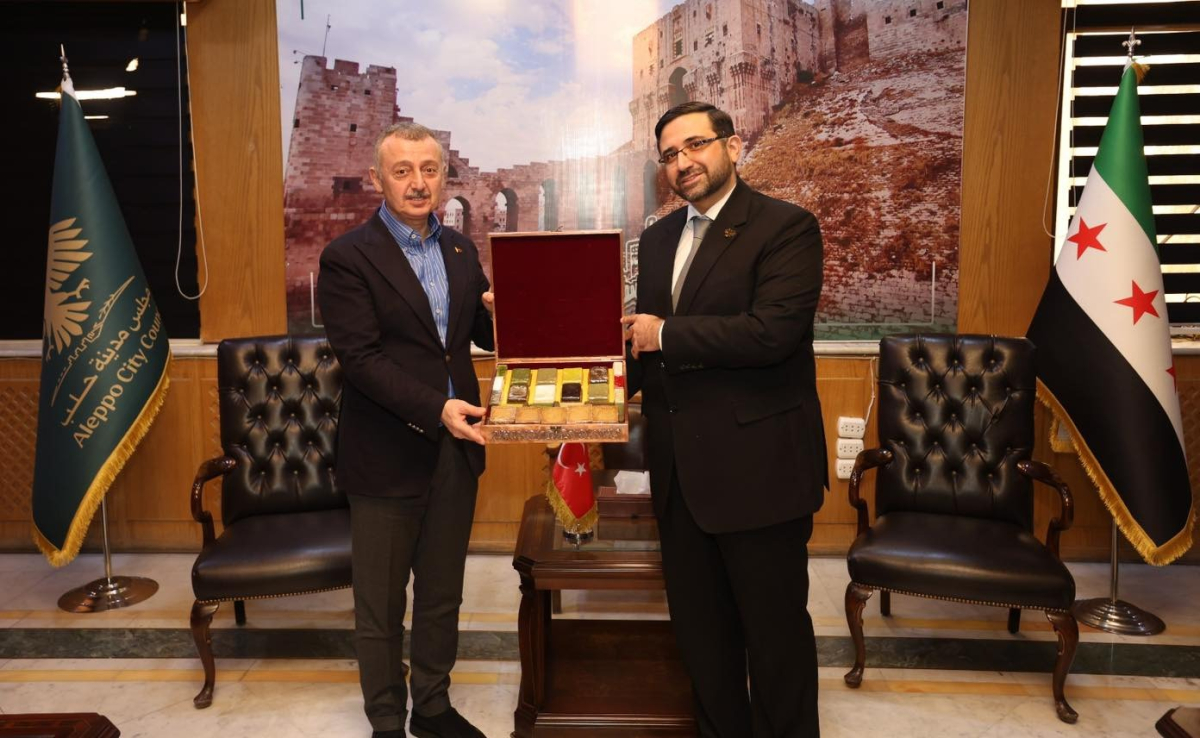 Başkan Büyükakın’dan, Halep’te yoğun ziyaret trafiği 