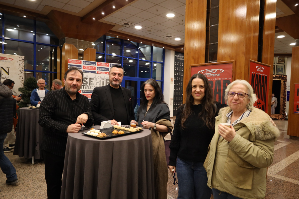 Dünya Tiyatro Günü'ne 