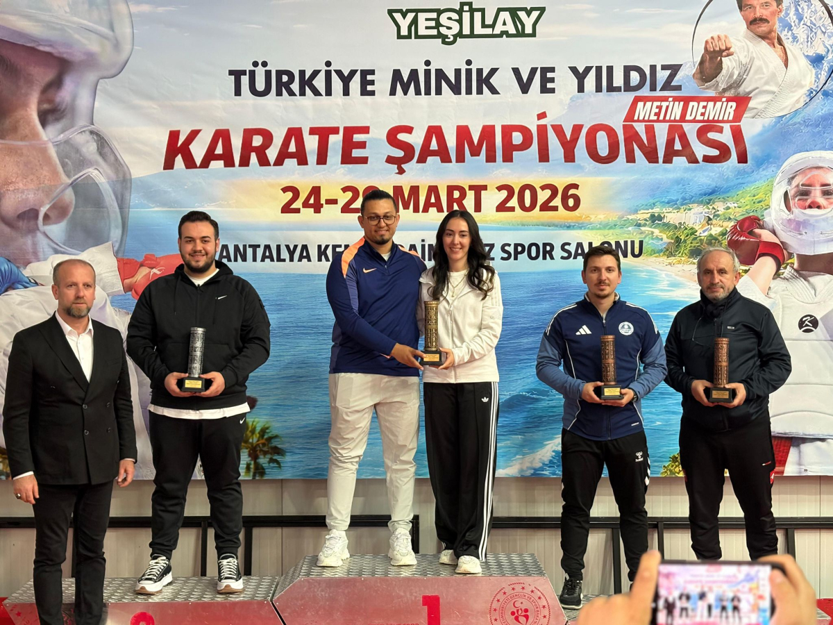 Kağıtspor’un olduğu her yerde başarı var