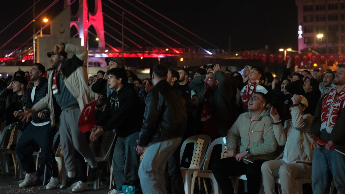 İzmitli Kerem attı, 